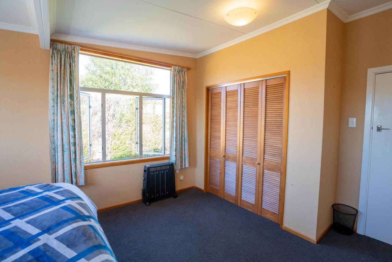 Dee'S On Bligh - Te Anau Holiday Home Экстерьер фото